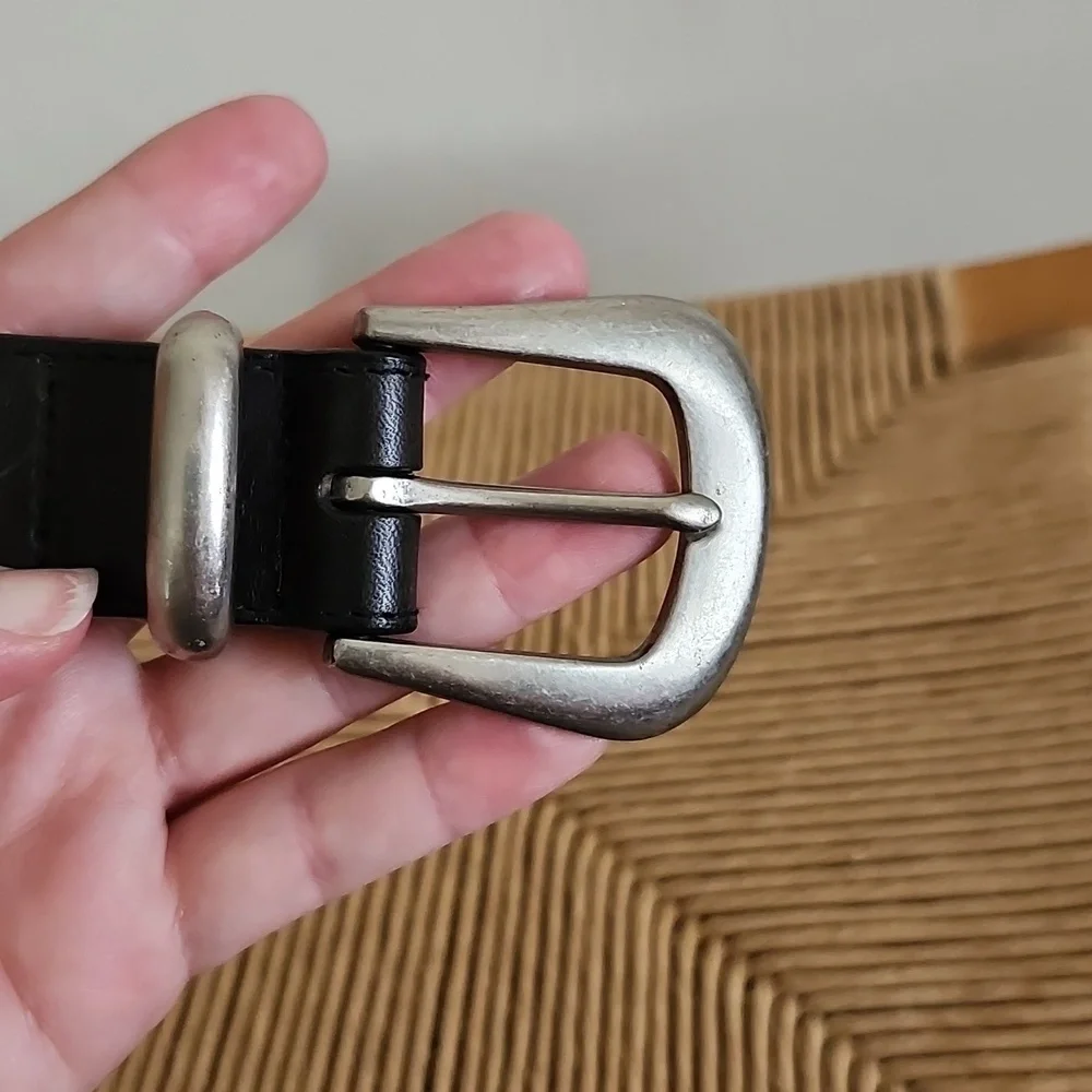 Gap Womens Embroidered Genuine Leather Belt Black with Silver Hardware Size 26